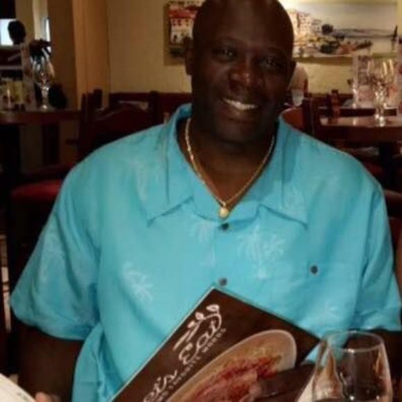 Meet your Posher, Chris - Picture 1 of 1